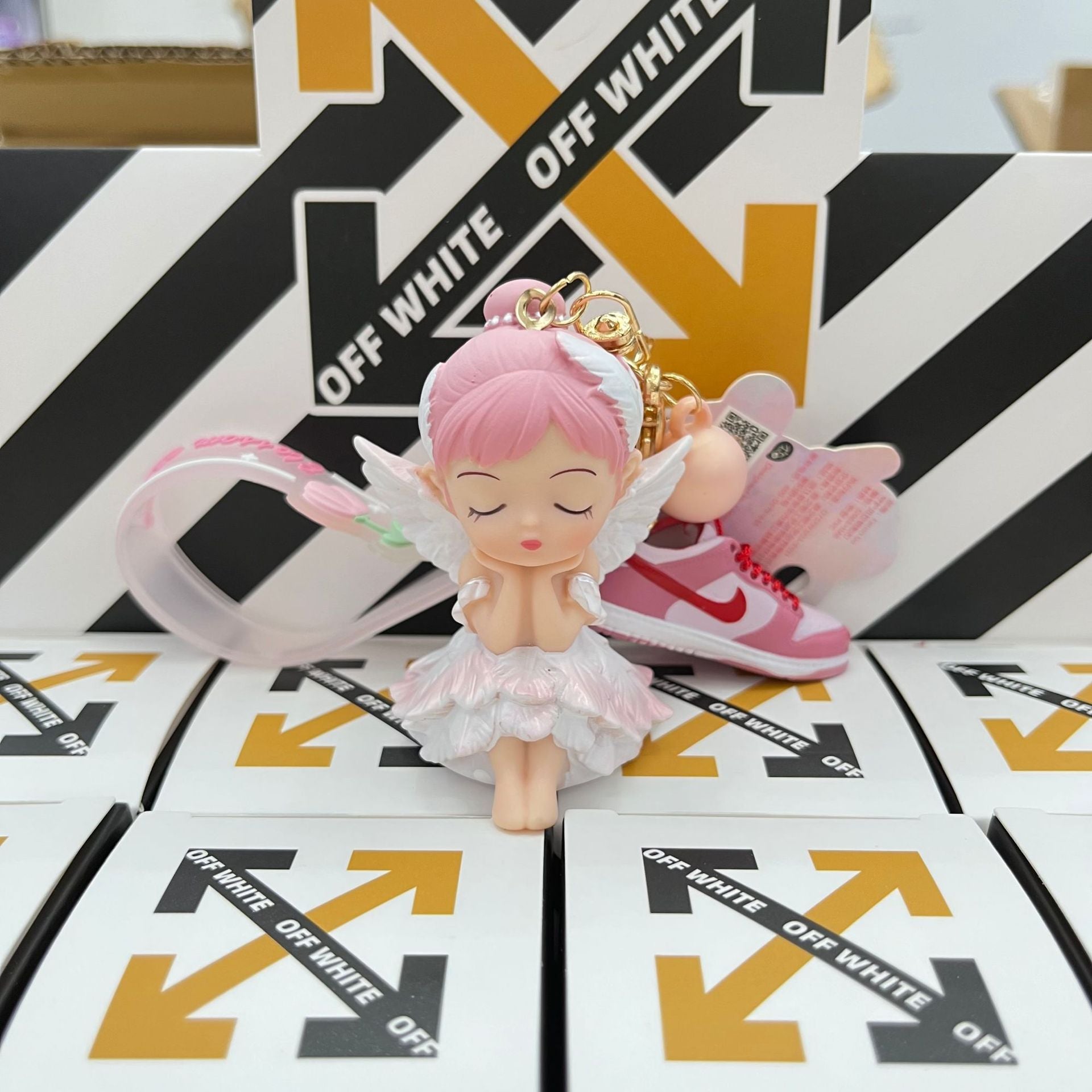Mystery box include 1 sneaker&1 Anime Key chains